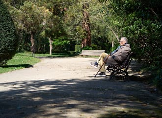 Castilla y León compensa jubilaciones médicas, pero persisten desigualdades territoriales